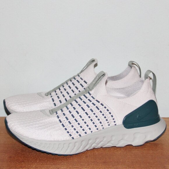 Nike React Phantom Run Flyknit 2 Platinum Tint Teal Womens 8.5 - Picture 2 of 6
